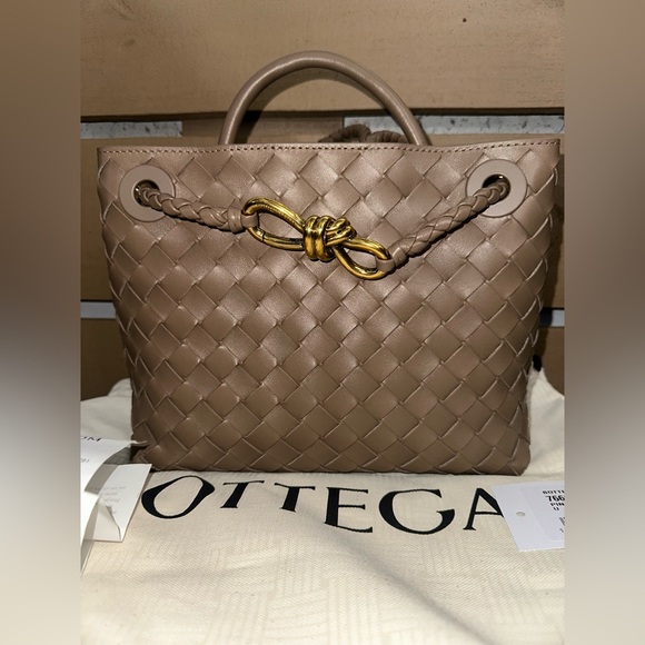 Bottega Veneta small Andiamo Pinecone/Brass - Picture 13 of 15